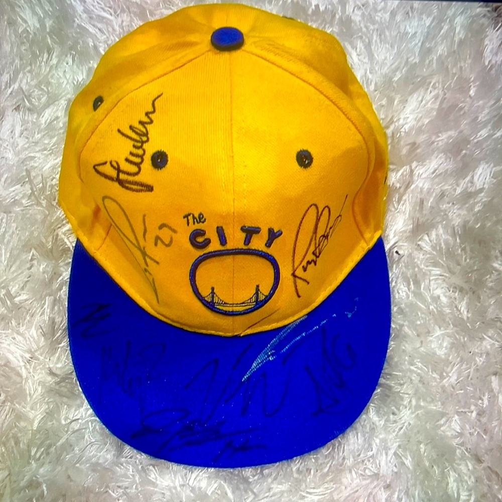 Golden state worriers hat hand signed by multiple players
